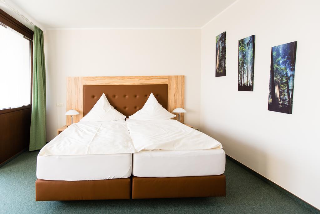 Hotel Roeb Nideggen Habitación foto